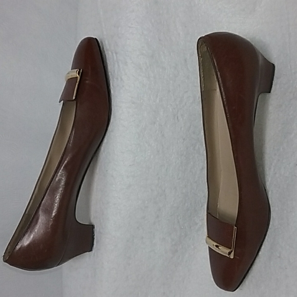 Salvatore Ferragamo women's pump shoes size 9 AA Florence Italy - Picture 2 of 11